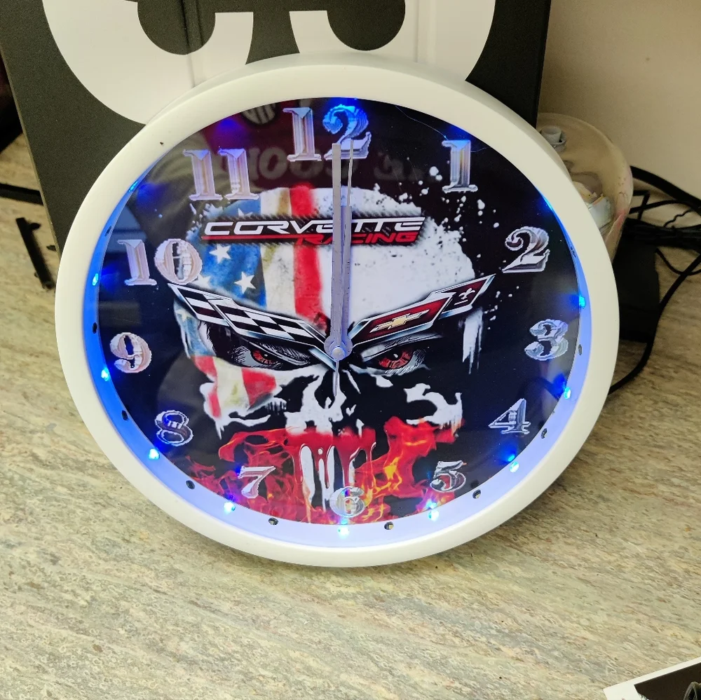 Punisher Corvette skull clock - Picture 16 of 16